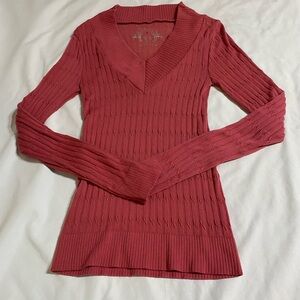 Woman’s Y2K Ribbed Knit Sweater Size Small.  3/4” Sleeves. V-Neck.